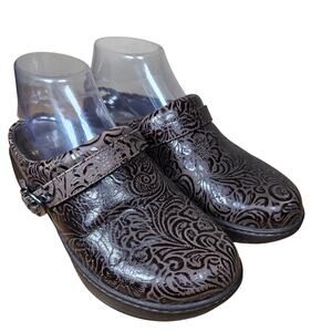 Dansko Allison Brown Leather Embossed Floral Mules Slipon Shoes Size 36 US 5.5-6